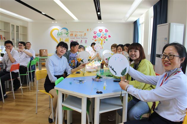 让心花在指尖绽放——棠外“5·25我爱我”心理健康节系列活动