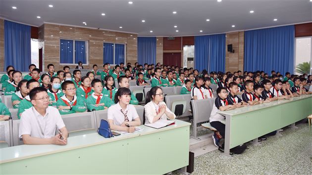 共话棠外事 再叙师生情——记棠外杰出校友重回母校分享活动