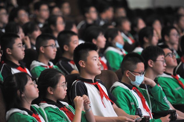 共话棠外事 再叙师生情——记棠外杰出校友重回母校分享活动 