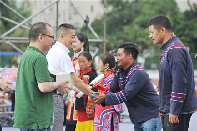 凉山州昭觉县博洛乡中心校师生代表到棠外附小进行交流访问活动 