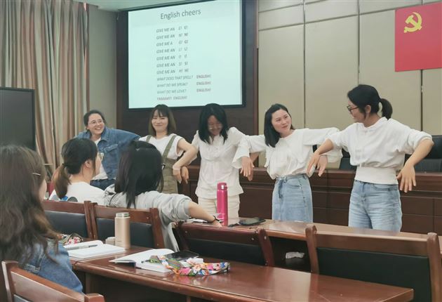 聚焦语言核心素养  提升教育教学技能——记棠外附小英语教师培训活动