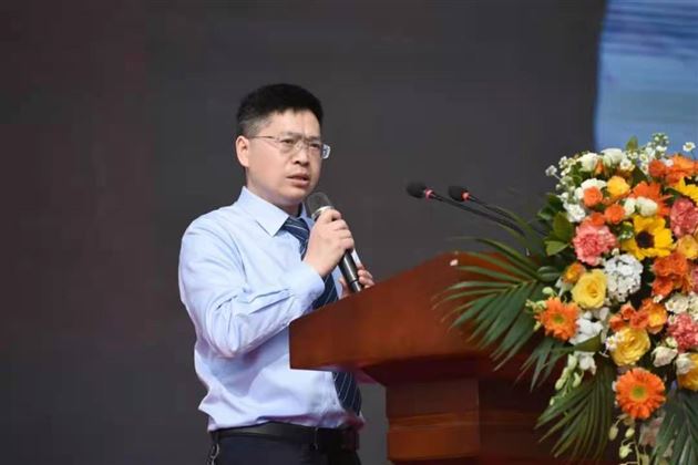 喜报：棠外张泽刚老师被评为“建功航都最美奋斗者” 