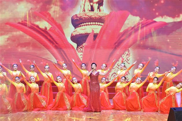 共庆建党百年华诞，同赞百年辉煌历程——棠外隆重举行庆祝中国共产党成立100周年表彰大会暨文艺晚会