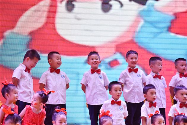 百年征程正风华，师幼家长齐献礼——棠外实验幼儿园隆重举行中国共产党成立100周年庆祝活动