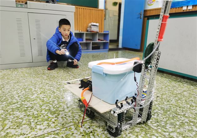 棠外附小学子在四川省机器人竞赛中勇夺一等奖