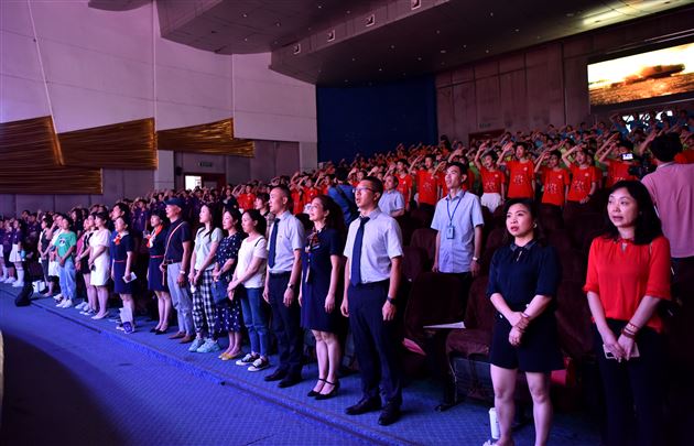 感激世上爱我的人和我爱的人——棠外附小隆重举行庆祝中国共产党百年华诞暨2021届六年级毕业典礼 