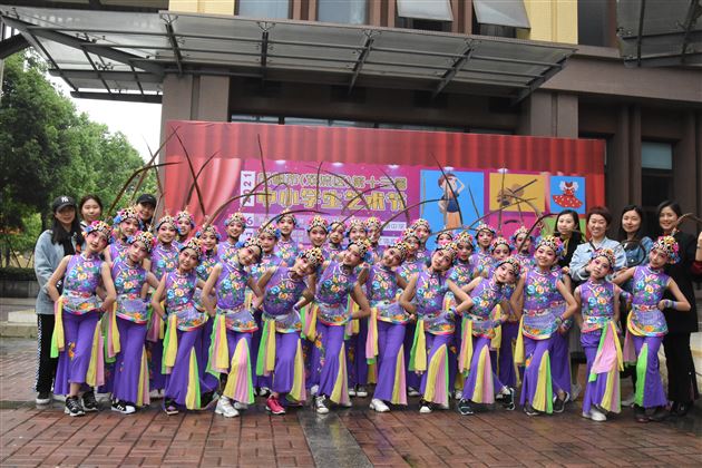 群舞《羽翮凤翎》 赛后合影