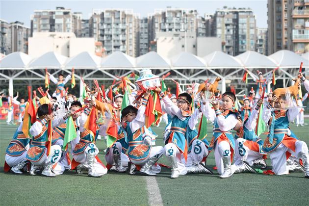 百人集体舞比赛现场