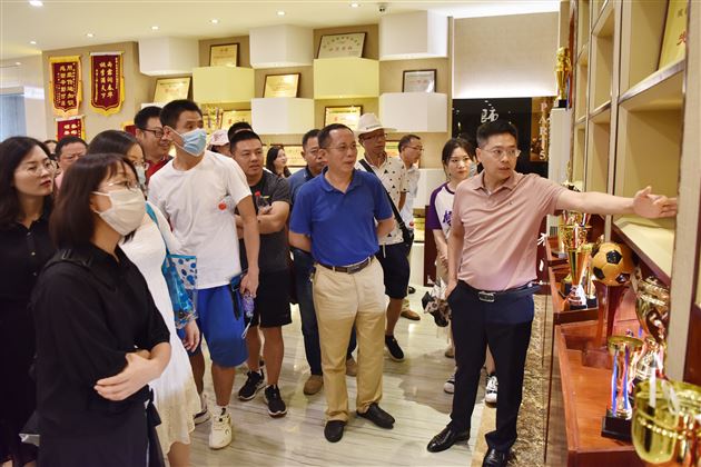 顺应时代 锐意进取——湖南长沙市明达中学120名高三骨干教师到棠外交流学习 