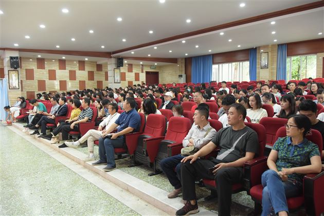 真抓实干 句句言实——棠外初中召开新学年教职工大会