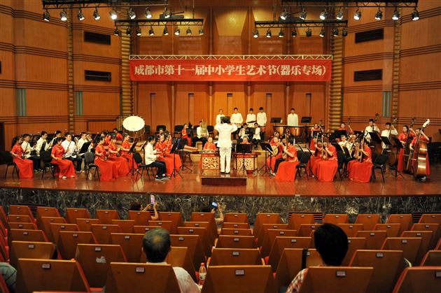 棠外飞鹰艺术团民乐团代表双流区参加成都市第十三届学生艺术节器乐合奏比赛荣获一等奖