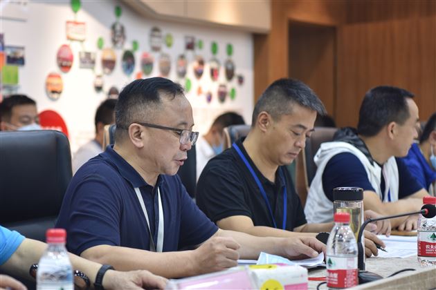 双流区副区长龚光辉莅临棠外对全国奥赛活动疫情防控暨安全工作进行研讨和部署