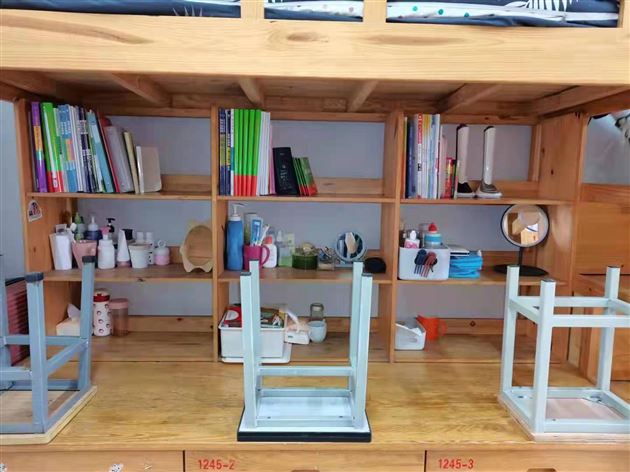 寝室内务大整理 规范生活靠自己——棠外高中举行学生寝室内务规范整理活动