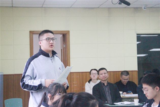 棠外高中举行“修身班会课”课例研讨活动