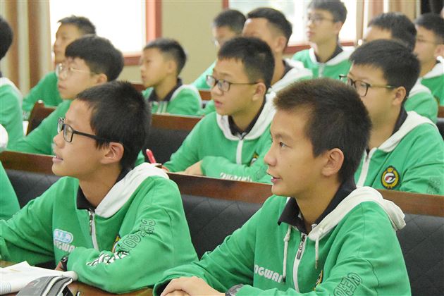 听说读写 样样精通——双流区八年级英语教研在棠外举行