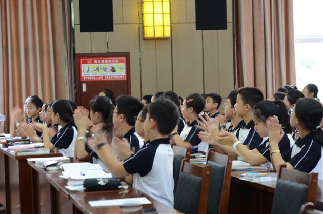 在评价过程中关注“有效有味”的语文课——双流区初中语文七年级教研活动暨刘勇名师工作室研修活动在棠外举行 