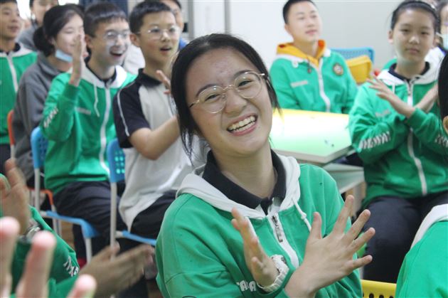 探寻学生成长“心”路线——成都市教科院专家曹璇莅临棠外指导班心课