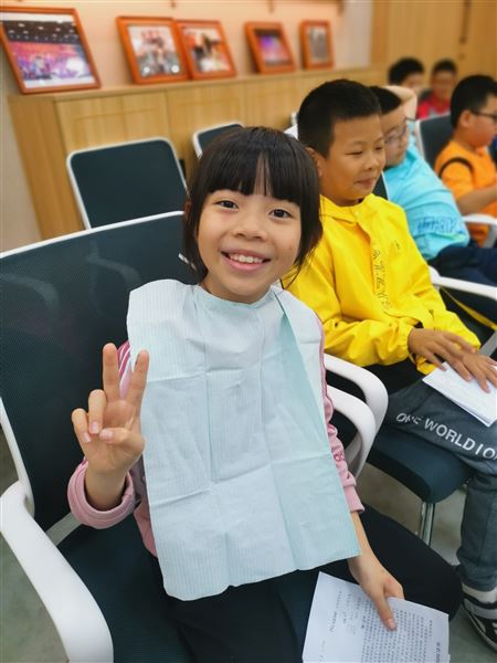 健康牙齿伴我行——棠外附小开展窝沟封闭活动