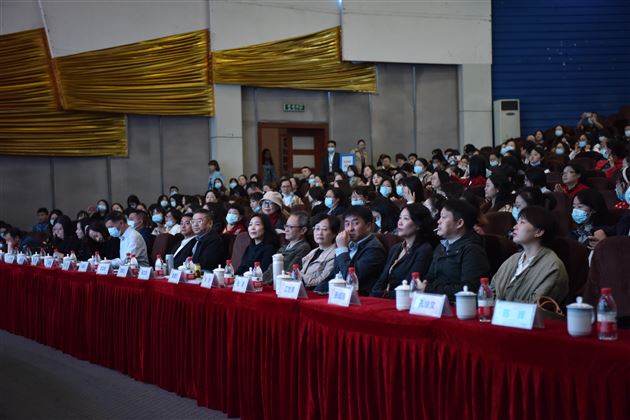 全省21个地市（州）的英语教研员、学校英语老师代表