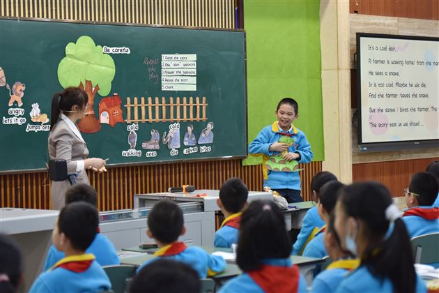 课堂展评现场图