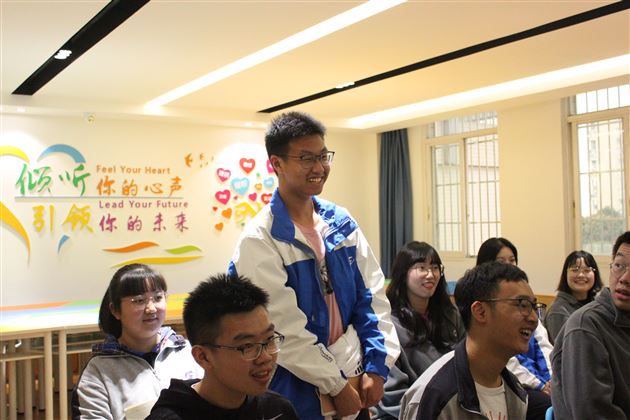 “校友分享会”之“我为什么选择生物学？”——棠外开展学科渗透生涯规划系列活动