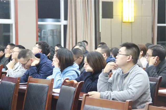 聚焦文化建设 打造卓越班级——棠外高中召开全体班主任会议