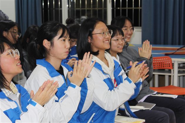 “校友分享会”之“通往法学之路”——棠外开展学科渗透生涯规划系列活动 