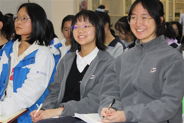 “校友分享会”之“通往法学之路”——棠外开展学科渗透生涯规划系列活动 