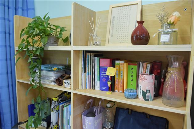 扮靓办公室 工作更舒心——棠外初中开展“文明办公室”创建评选活动