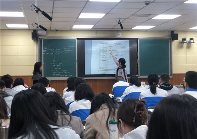 高中刘阳老师授课现场