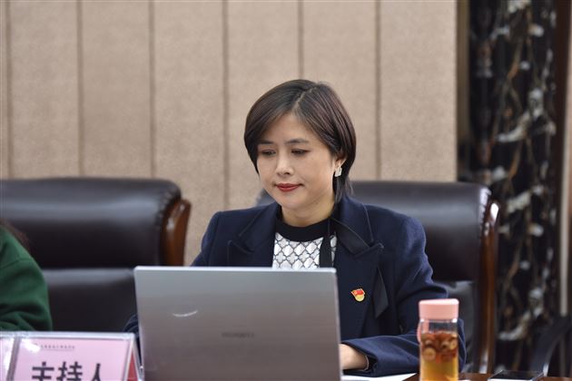 课题组主研成员、棠外附小道德与法治学科负责人张晓莉主任主持省级课题开题会