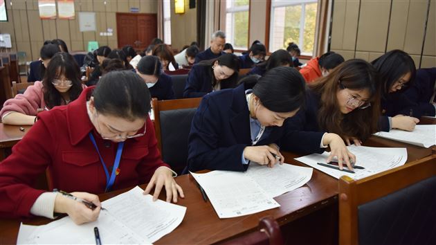 熟谙百年党史 传承红色基因——棠外初中党总支举行“百年党史”暨十九届六中全会精神竞答活动 