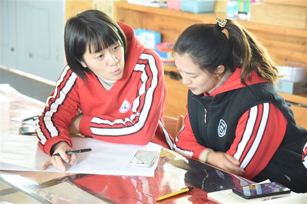 课题引领，以研促教——棠外实验幼儿园开展课题研讨活动 