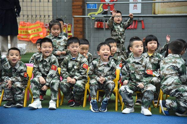 萌宝来袭 火力全开——棠外实验幼儿园举行 “我是小小兵”冬季运动会