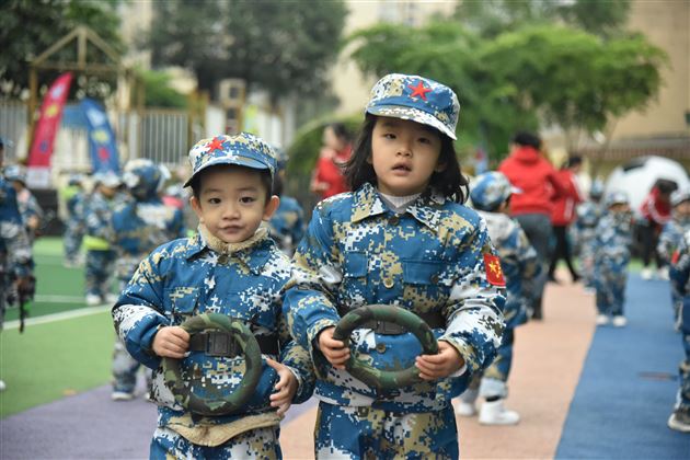 萌宝来袭 火力全开——棠外实验幼儿园举行 “我是小小兵”冬季运动会