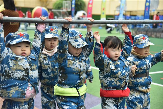 萌宝来袭 火力全开——棠外实验幼儿园举行 “我是小小兵”冬季运动会