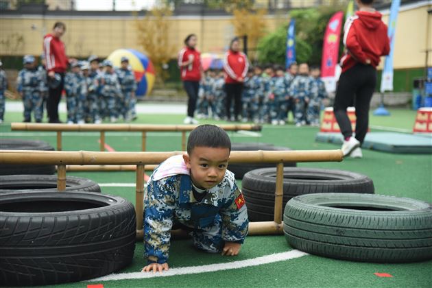 萌宝来袭 火力全开——棠外实验幼儿园举行 “我是小小兵”冬季运动会