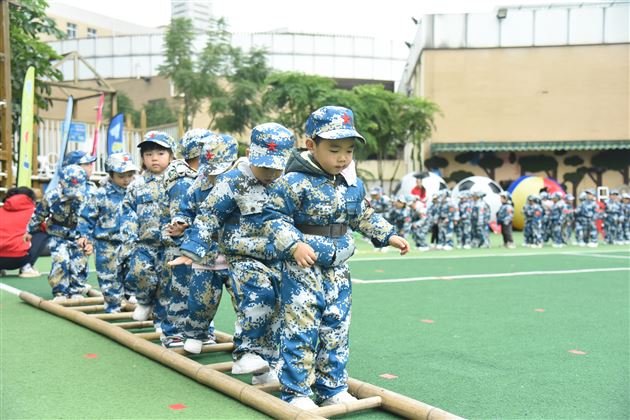 萌宝来袭 火力全开——棠外实验幼儿园举行 “我是小小兵”冬季运动会