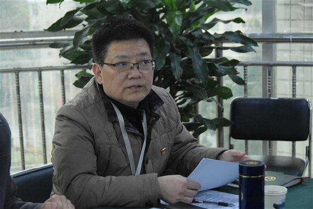 党委委员、初中党总支书记姚平在初中党建督导工作会上发言