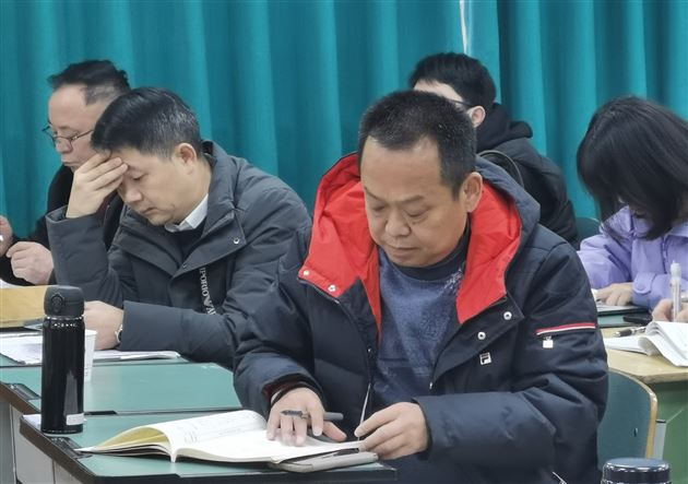 双流区“教学评一致性”课题第四联组在棠外开展研修活动