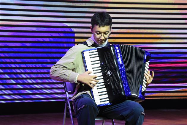 “双减”赋能成长 艺教塑造未来——记成都棠湖外国语学校第八届校园艺术节