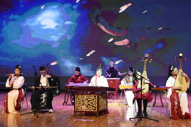 “双减”赋能成长 艺教塑造未来——记成都棠湖外国语学校第八届校园艺术节