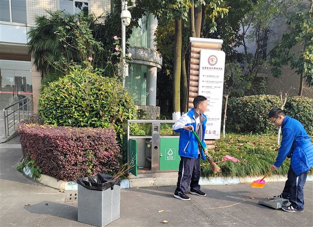 少年，在劳动中收获——记棠外初2021级19班校内社会实践 