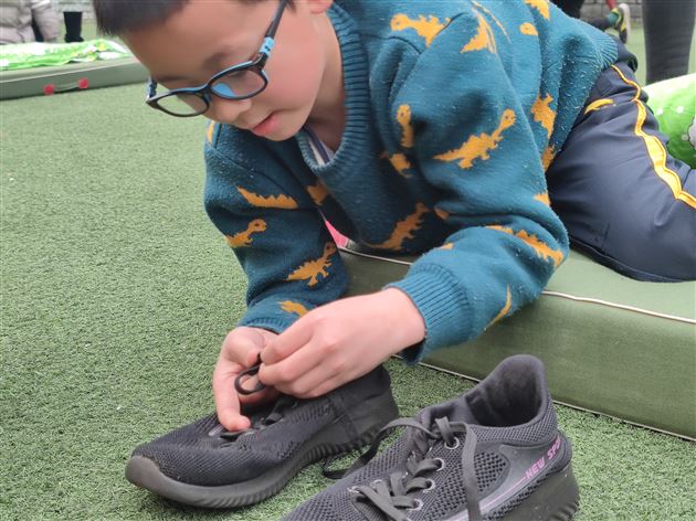 自理自立 快乐生活——记棠外附小二年级学生自理能力大比拼