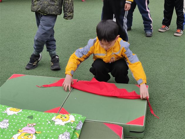 自理自立 快乐生活——记棠外附小二年级学生自理能力大比拼