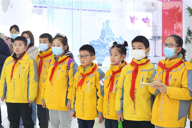 棠外附小学生参加“中国有你·发明创造营”活动