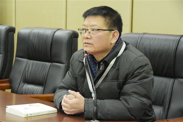 明天，愿你爱上写作——棠外党员教师刘勇举行新书赠书仪式