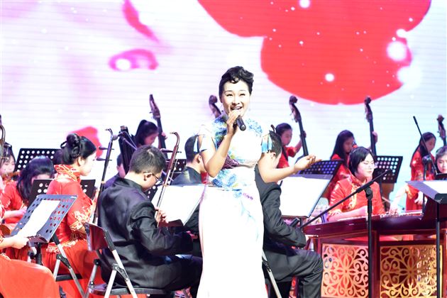 成都棠湖外国语学校2021年校园艺术节展演暨2022年新年文艺联欢晚会隆重举行