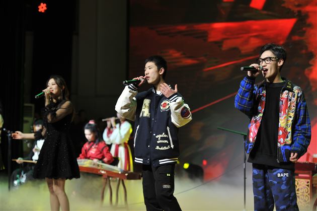 成都棠湖外国语学校2021年校园艺术节展演暨2022年新年文艺联欢晚会隆重举行 