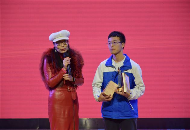 砥砺奋进 圆梦人生 赢战2022——棠外高2022届一诊表彰大会